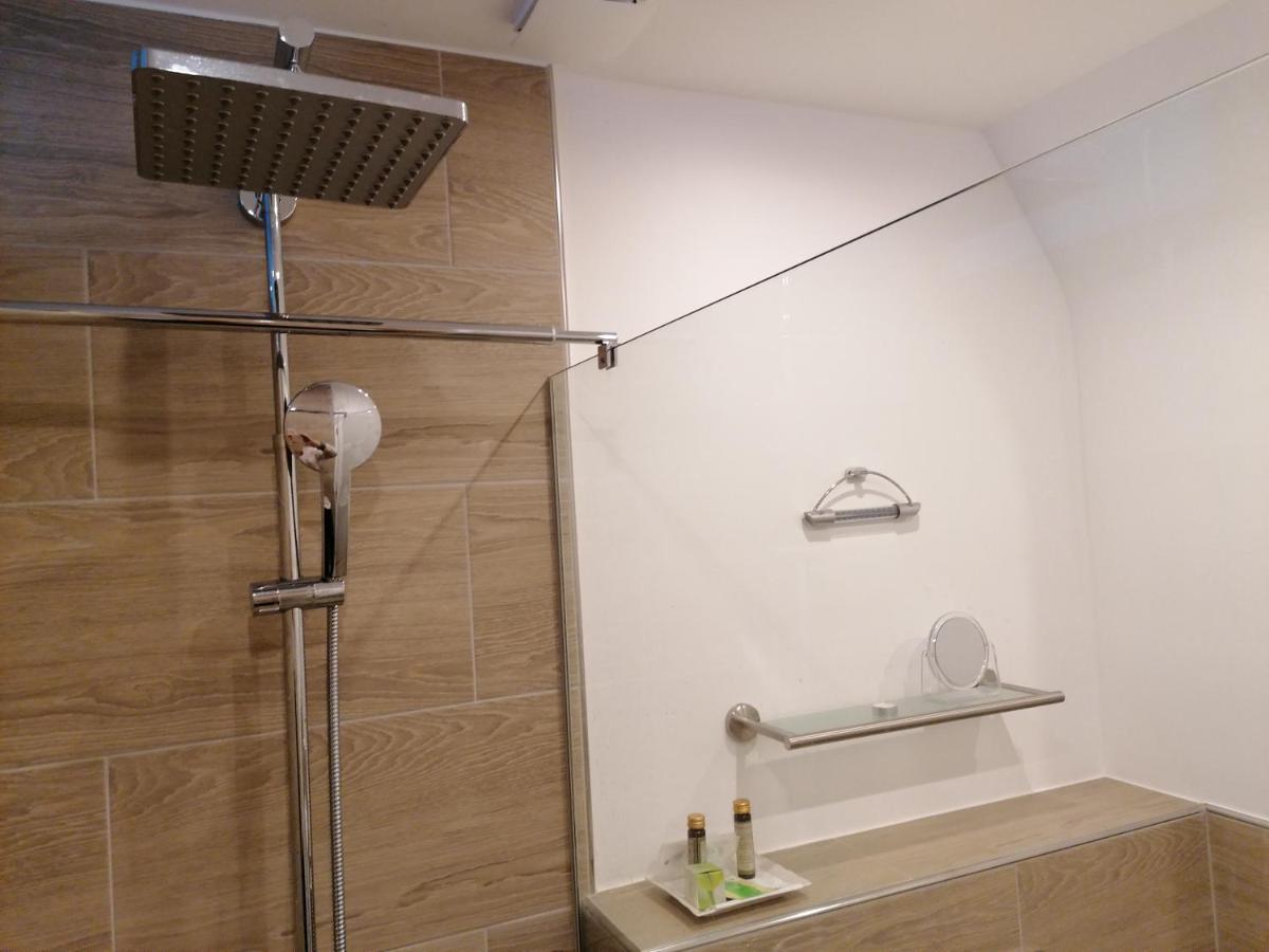Gothic House Apartments Кремница Екстериор снимка