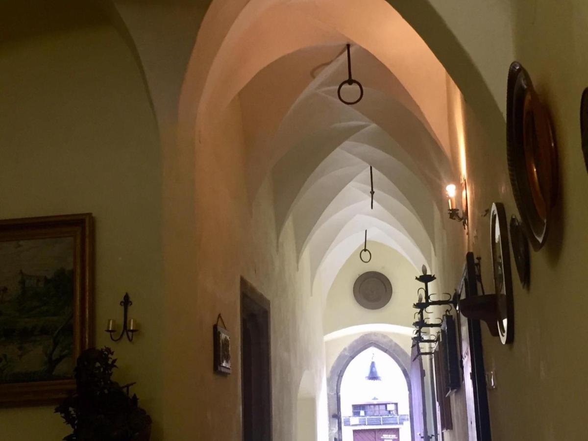 Gothic House Apartments Кремница Екстериор снимка