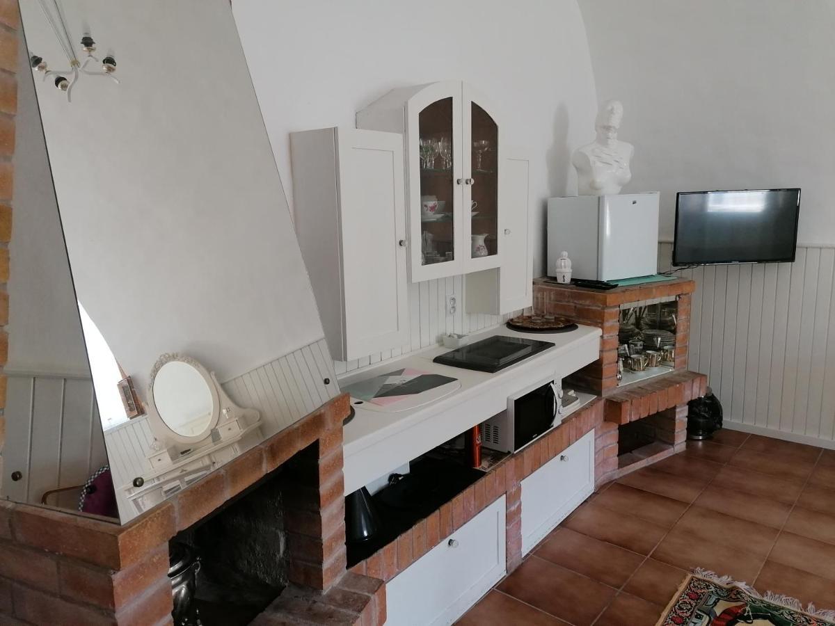 Gothic House Apartments Кремница Екстериор снимка